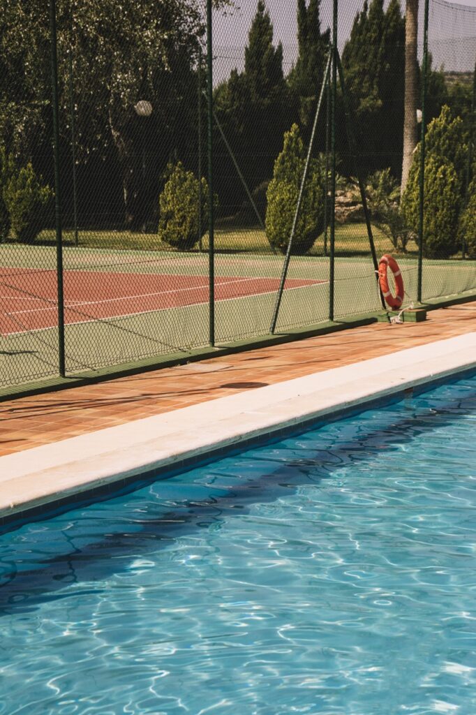 Die vielseitigen Vorteile des Schwimmtrainings fuer verschiedene Sportarten scaled