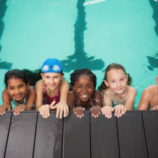 Warum Kinder von Anfang an richtig schwimmen lernen sollten