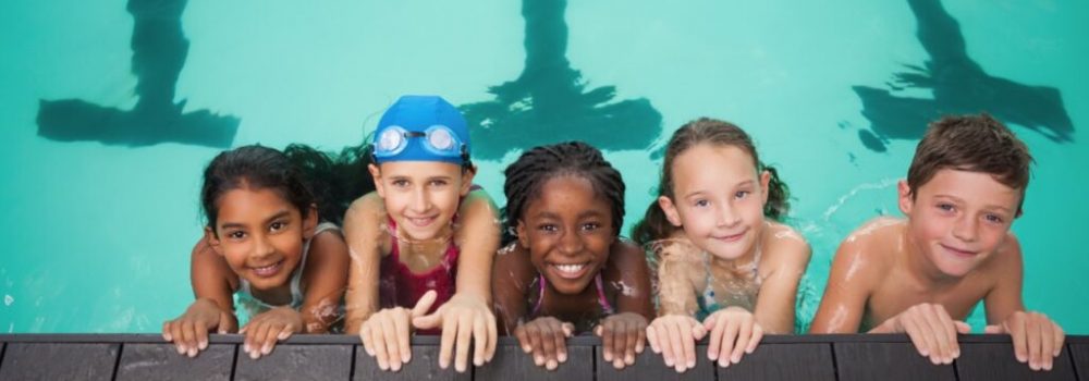 Warum Kinder von Anfang an richtig schwimmen lernen sollten